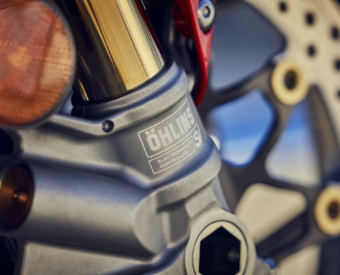 2024-CBR1000RR-R_FIREBLADE_SP_LOCATION_1258_L