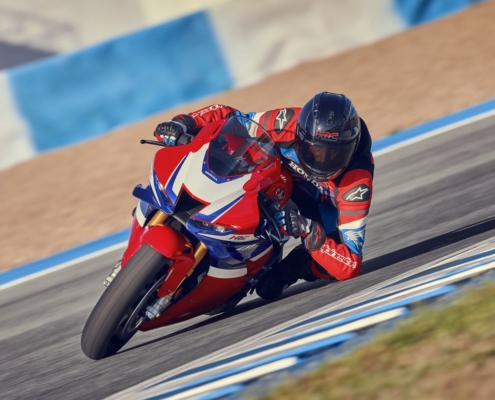2024-CBR1000RR-R_FIREBLADE_SP_LOCATION_5351_L