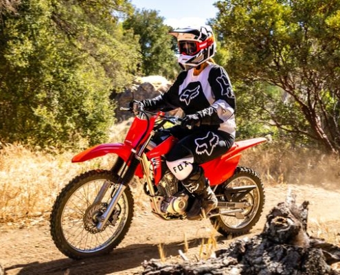 2025-CRF125F_Location_0004_M