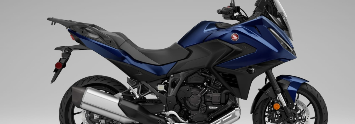 25-Honda-NT1100-DCT_Pearl-Hawkeye-Blue_RHP - Copy