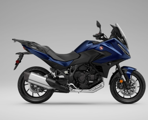 25-Honda-NT1100-DCT_Pearl-Hawkeye-Blue_RHP - Copy